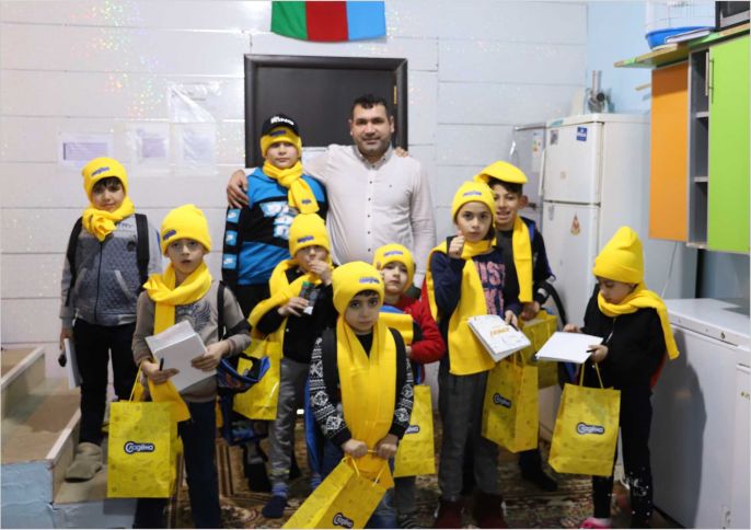 “Avrora" Qrup uşaq sığınacaqlarında məskunlaşan uşaqları sevindirib - FOTOLAR